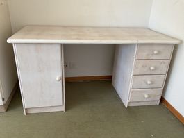 Echt Holz Schreibtisch von Möbel Pfister mit weisser Lasur