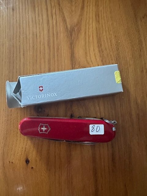 Victorinox Coltelli tascabile: Victorinox Hornet Team FA/18 Medium – Nuovo e nell'imballaggio originale da Pringy venduto da Toyotafj 1