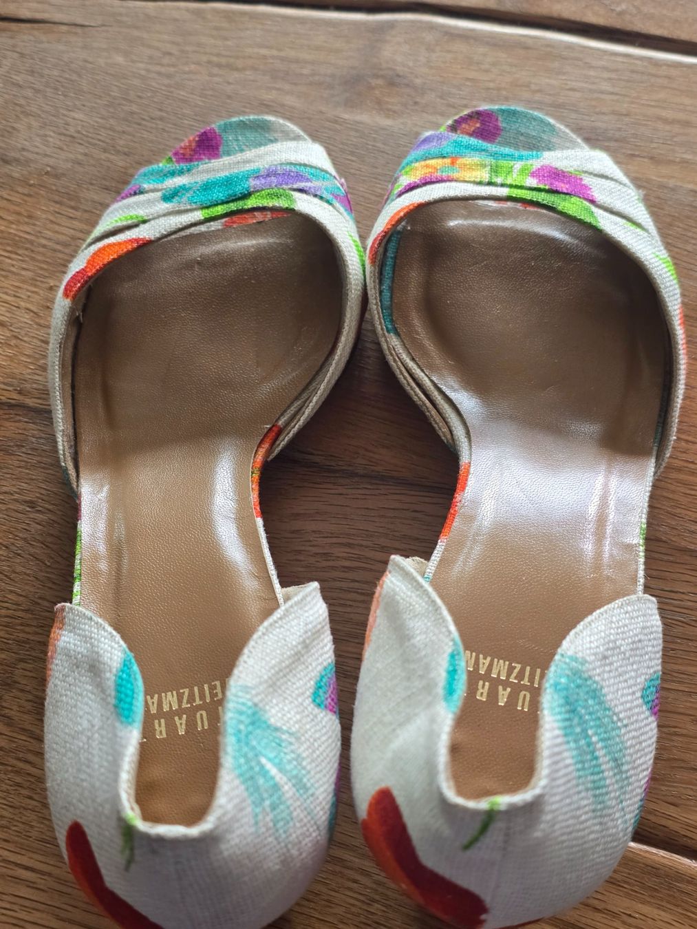 Stuart Weitzman Chaussures femmes: STUART WEITZMAN SANDALE MIT GEWEBTE OBERFLÄCHE/BLUMEN – D'occasion à Möriken AG par rowyta 8