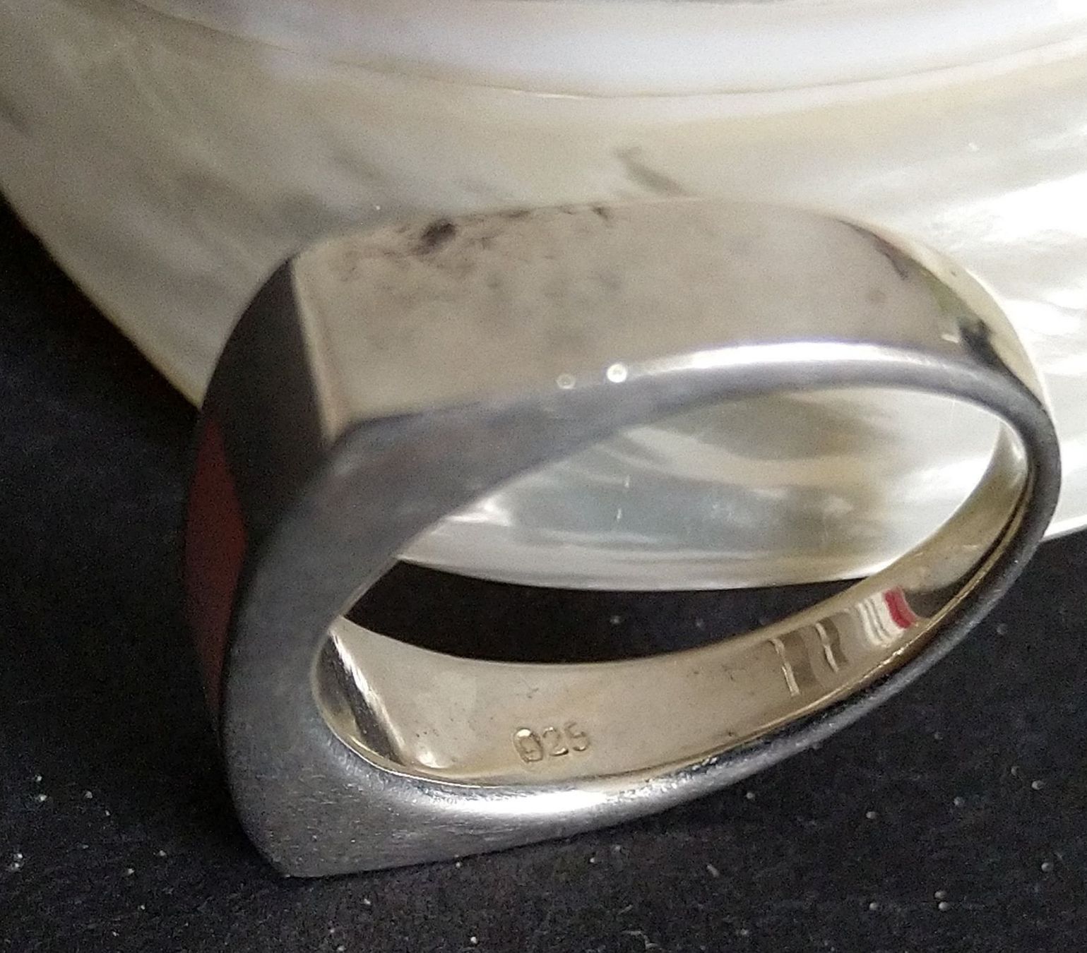 Anelli: ZARTER RING IN 925 SILBER MIT ROSA PERLMUTT INLAY – Usato da Romanshorn venduto da BoutiqueA 3