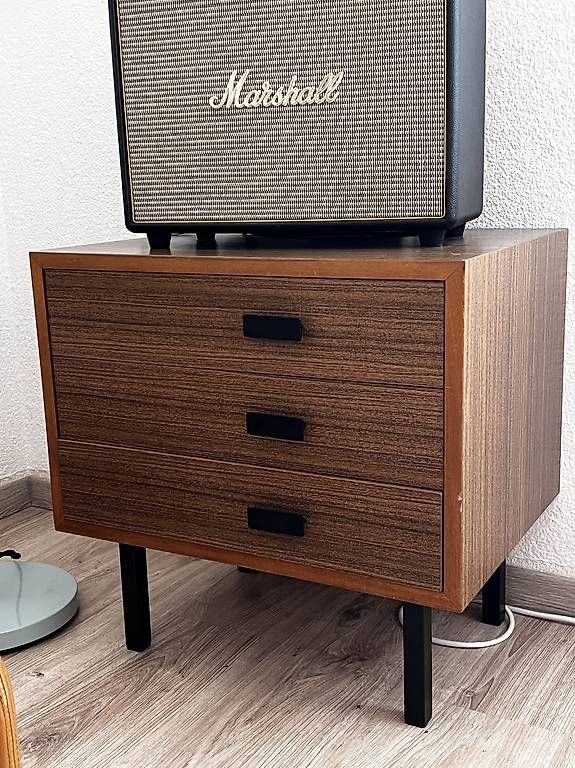 Comodini: Mid Century Nightstand / Drawer – Usato da Bertschikon Gossau venduto da glorious-vintage 1