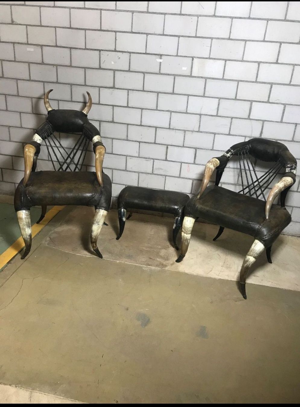 Poltrone: Fauteuil cuir Corne – Usato da Corseaux venduto da Charlene-Adame