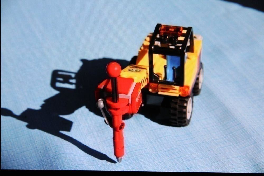 Lego Baukästen: Lego, Bagger mit Abbauhammer – Gebraucht aus Nesselnbach von ubourson 2