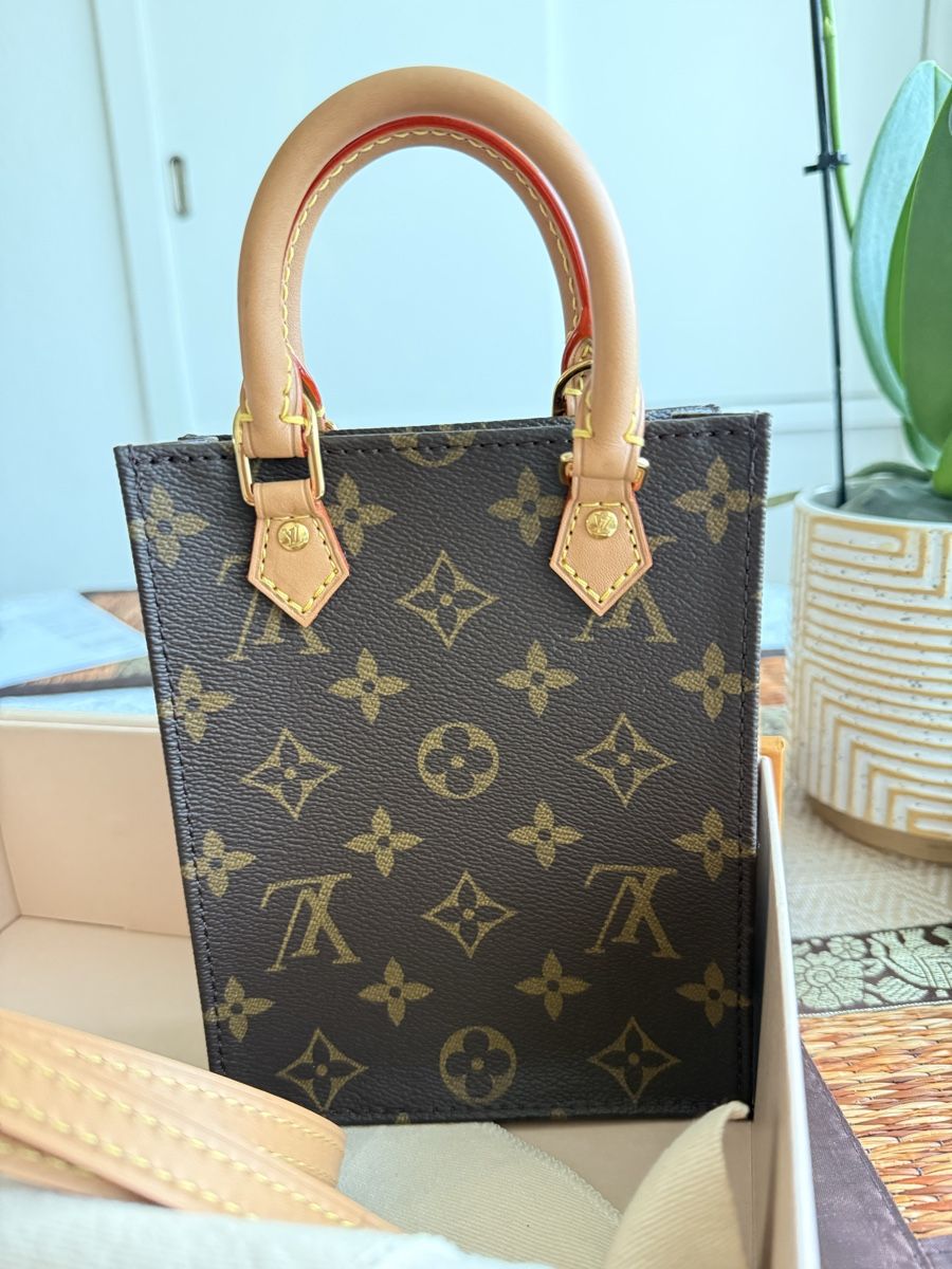 Louis Vuitton Taschen: Louis Vuitton  Petit Sac Plat Tote Bag – Neu (gemäss Beschreibung) aus Zürich von Sweeti39 2