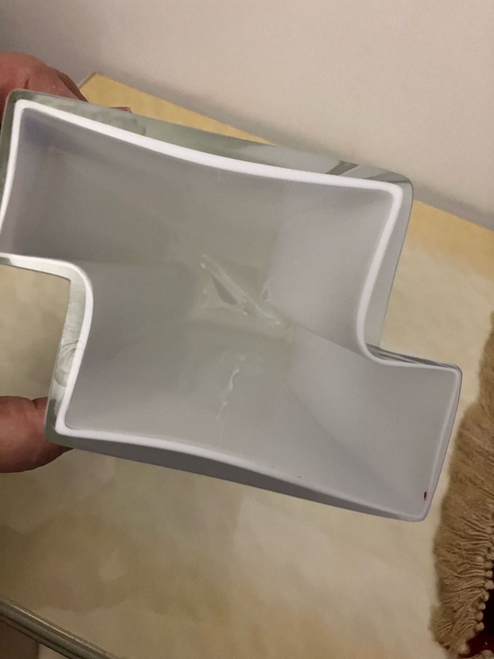 Vasen & Gefässe: Vaso design in vetro bianco – Gebraucht aus Melano von H-Sara 2