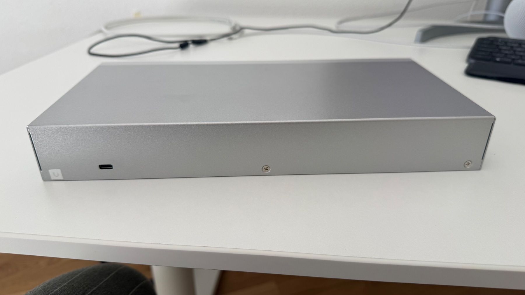 Ubiquiti Hubs & Switches: Ubiquiti Pro Max 16 Managed Switch – Neuf (Voir description) à Urtenen-Schönbühl par erismanno 2