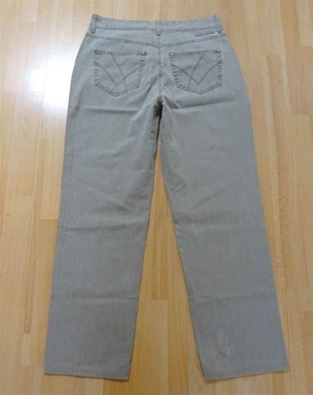 Jeans: MAC Jeans - Modell: Stella - Gr. 40 – Usato da Zofingen venduto da Justizia_01 1