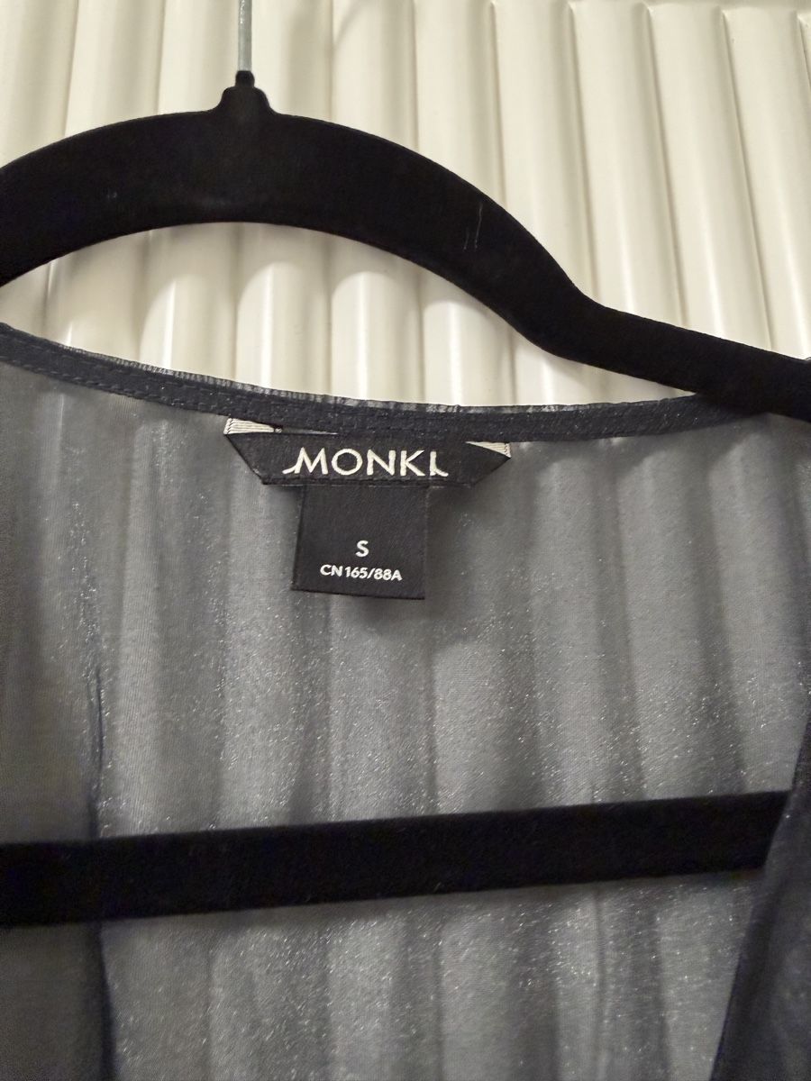 Monki Vestiti: Transparentes Kleid von Monki – Usato da Basel venduto da sid_dem 2