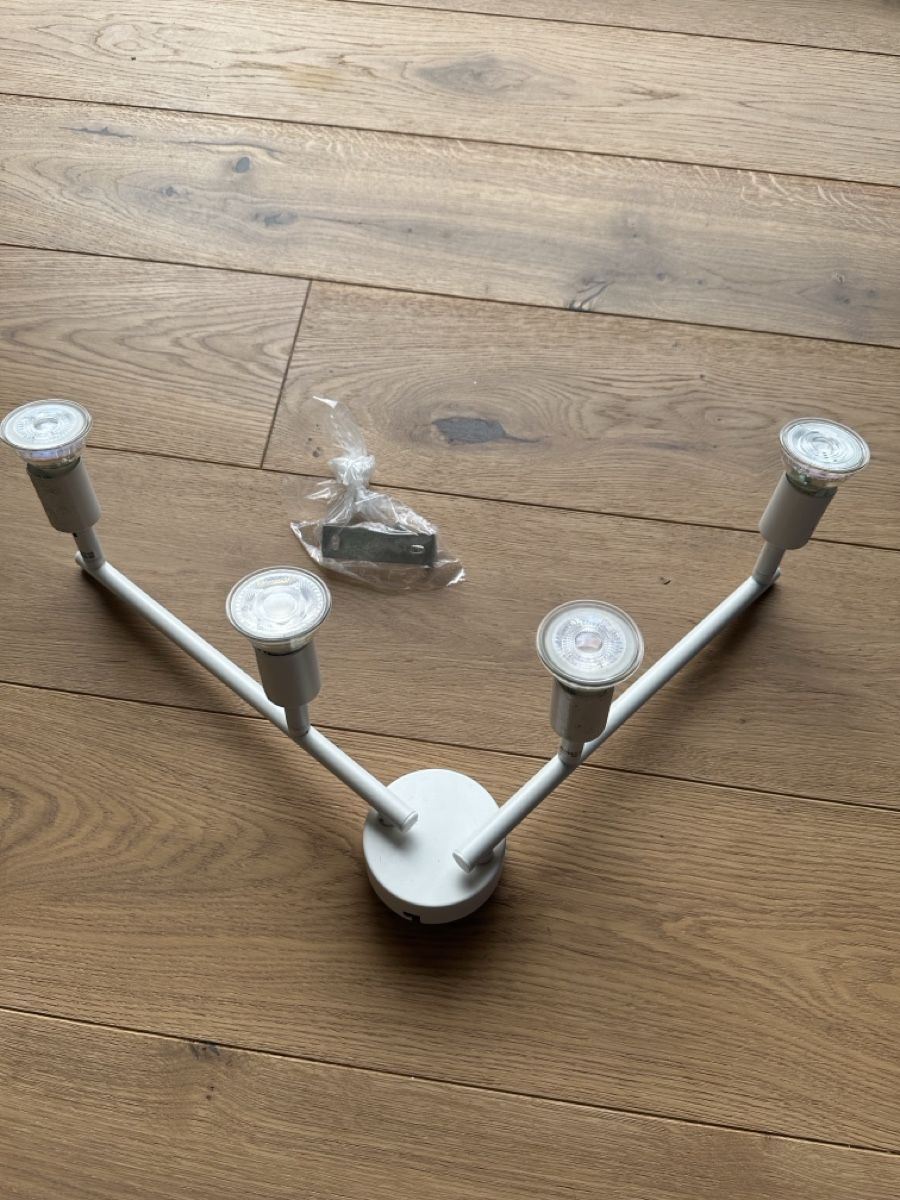 Lampadari & plafoniere: Weisse 4 spot Deckenleuchte - verstellbare Arme – Usato da Pfaffhausen venduto da ser_82yb