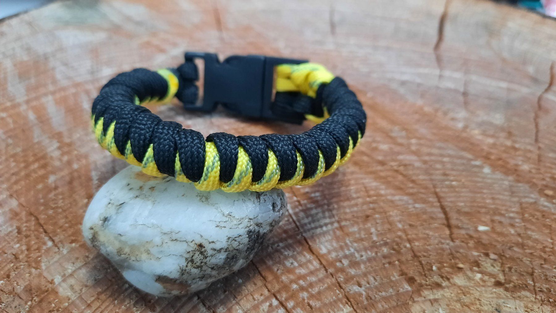 Armbänder & -reifen: Paracord Corkscrew L Handmade – Neu und originalverpackt aus Walenstadt von emynmuil1