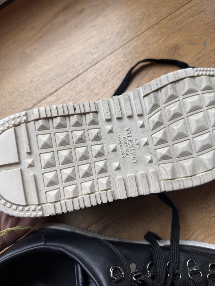 Valentino Scarpe da uomo: Valentino Schuhe black Gr 42 – Usato da Schindellegi venduto da Poshanna 2