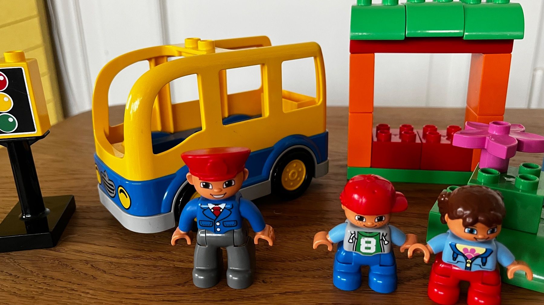 Lego Statuette: Lego Duplo Schulbus 10528 – Usato da Ennetbaden venduto da teo_yg9s 3