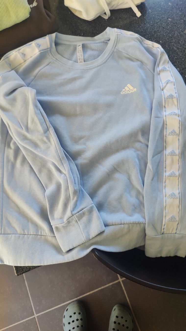 Pullover & Sweatshirts: Adidas  – Gebraucht aus Pfeffingen von GempelerM