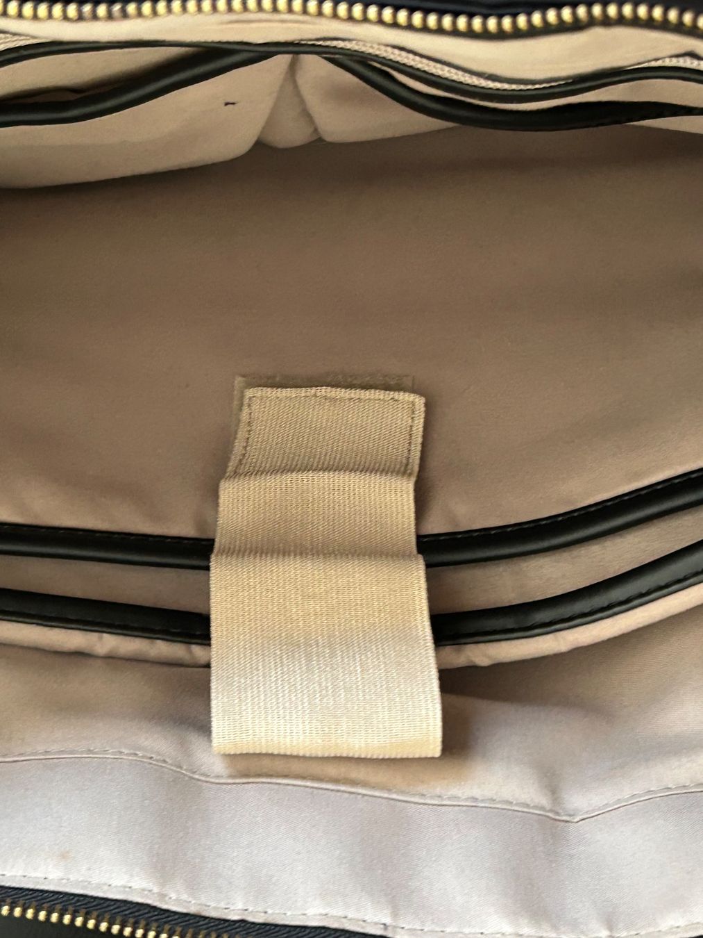 Wenger Borse da donna: Schwarze Damen Handtasche von Wenger – Usato da Schötz venduto da chousan 5