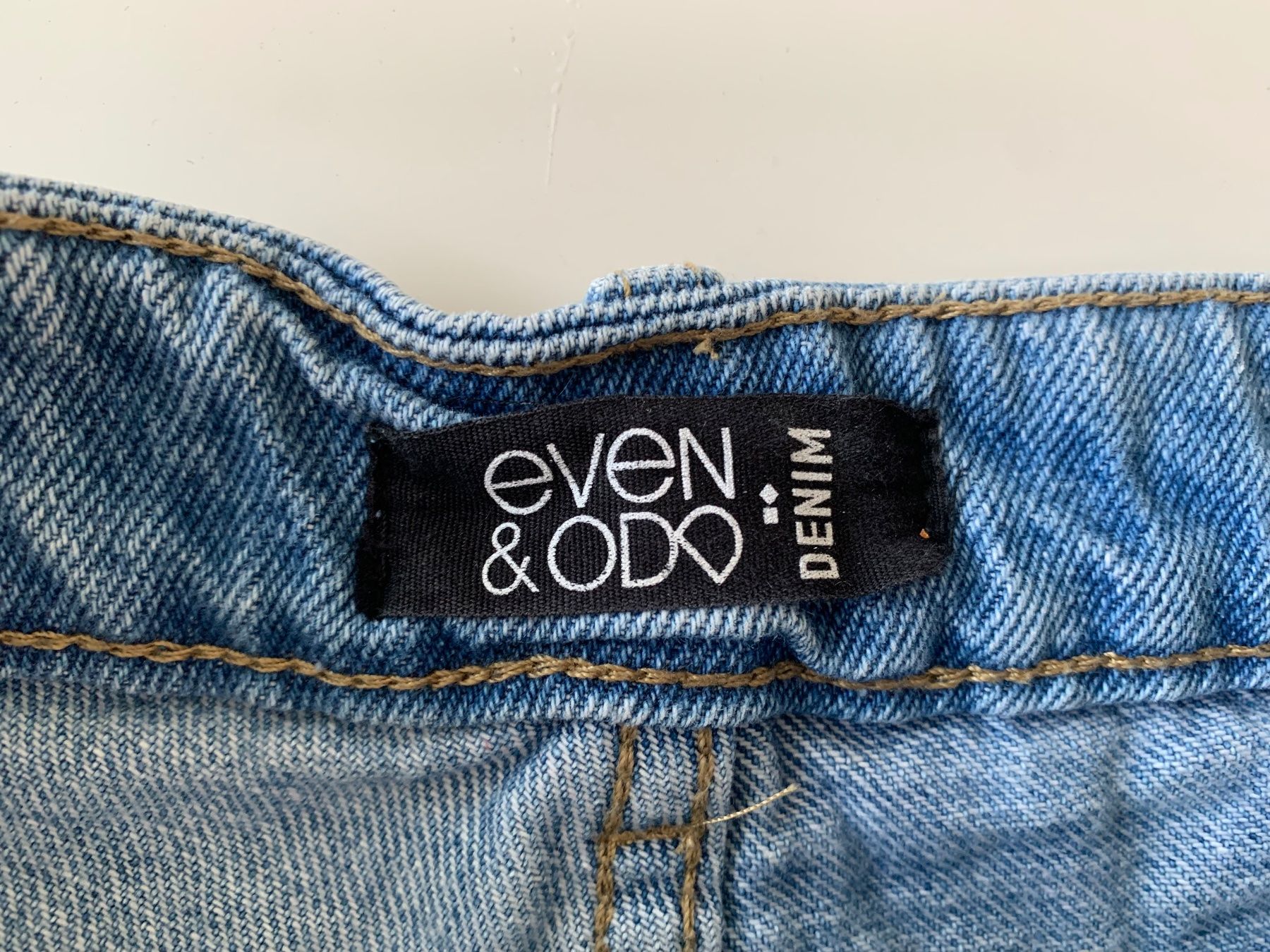 Jeans: Kurze Jeans – Nuovo (secondo la descrizione) da Hinwil venduto da liviipivii 2