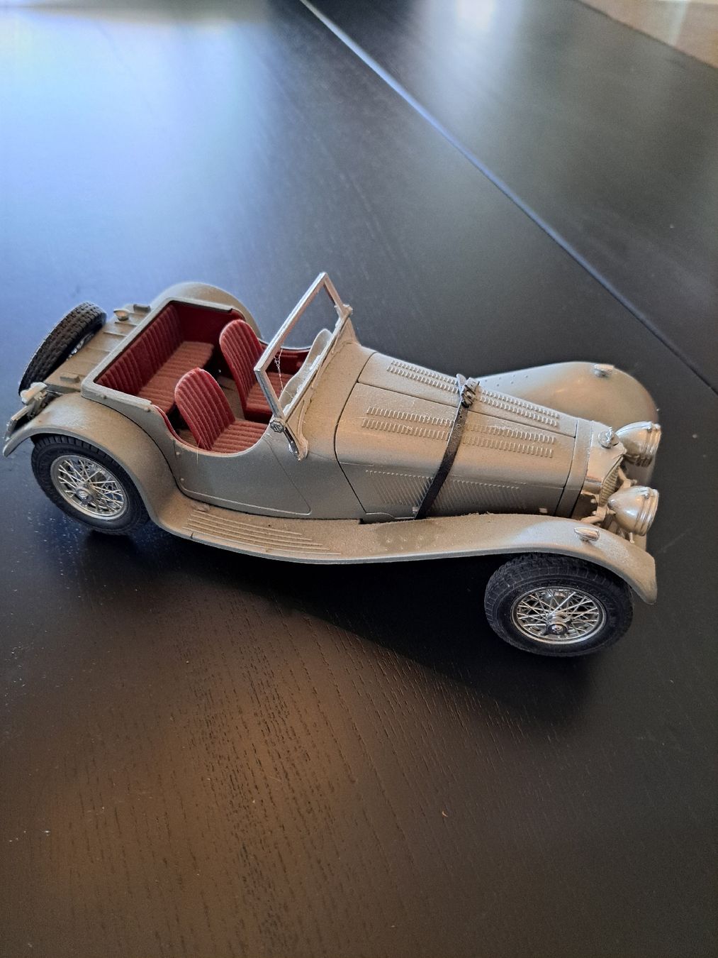 Bburago Modellini d'auto: Modellauto Bburago Jaguar SS 100 1937 silberfarben – Usato da Jona venduto da Strand82