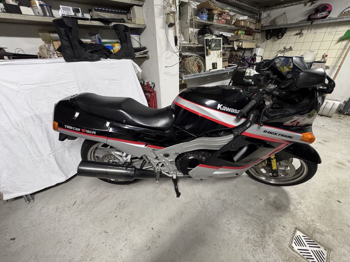 Kawasaki Altro: Motorrad KAWASAKI ZX 10 – Difettoso da Münchenstein venduto da mimi93 2