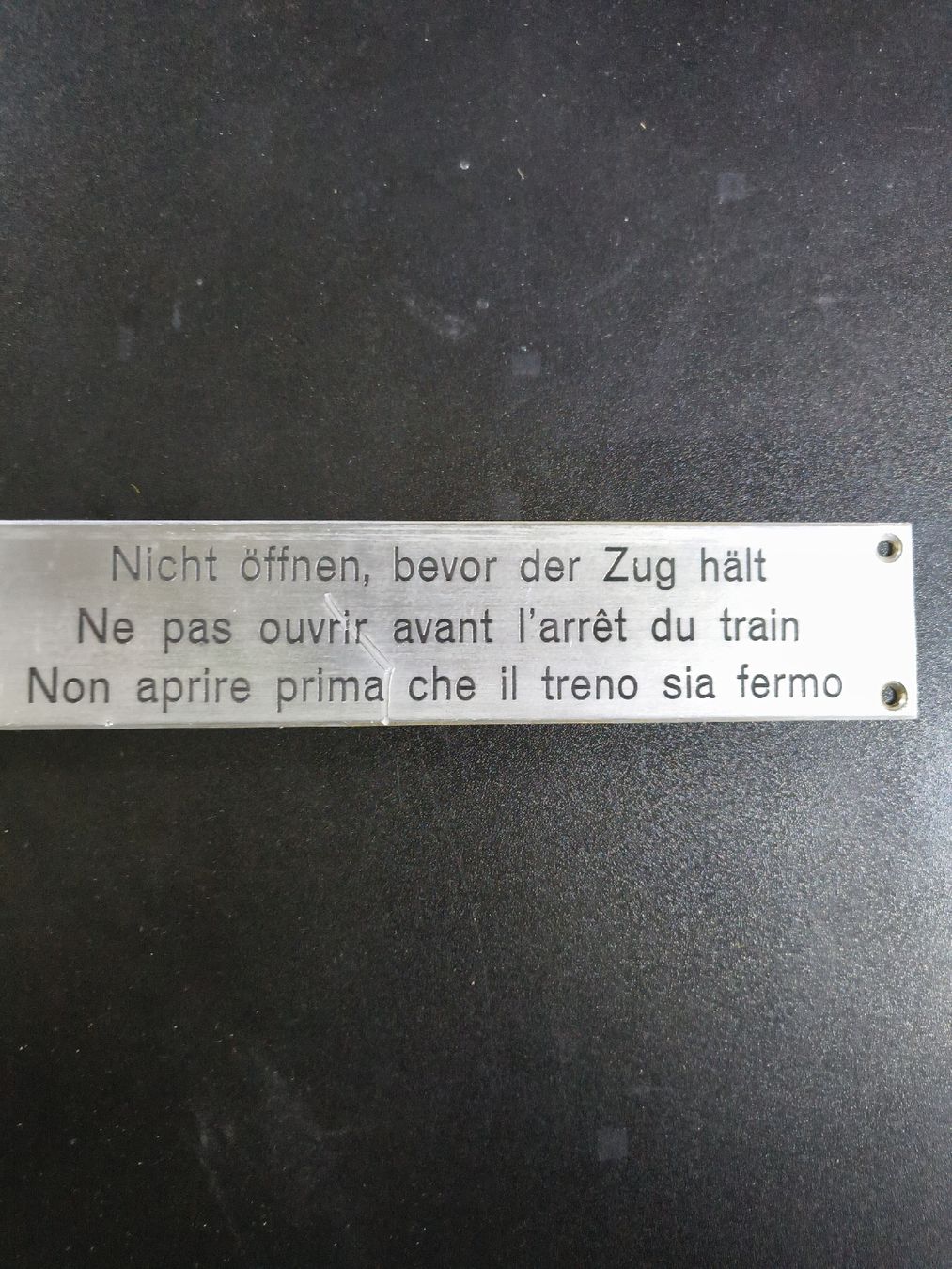 SBB/CFF/FFS Insegne: Alu Schild Bahn SBB – Usato da Mesocco venduto da andergia