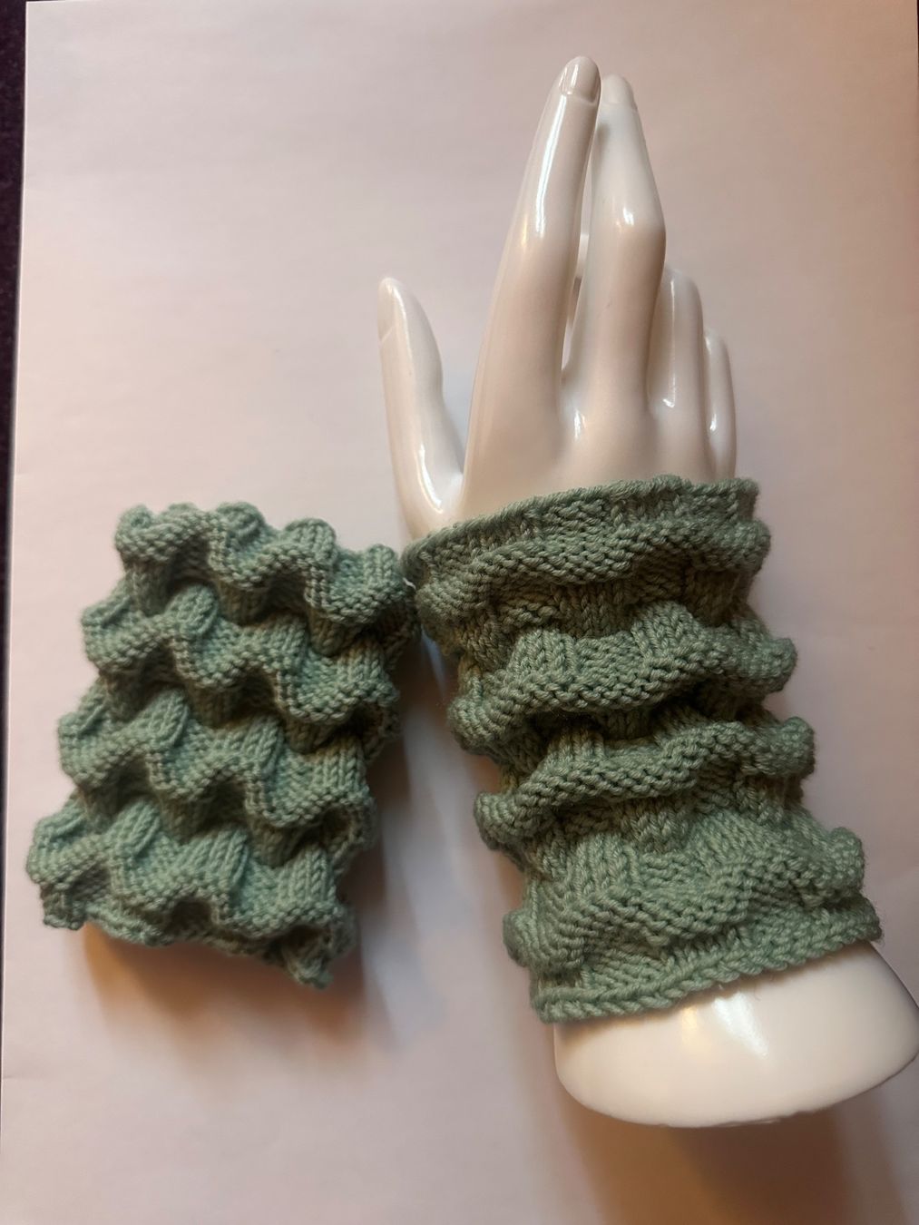 Lana: Pulswärmer handgestrickt mint – Nuovo e nell'imballaggio originale da Pfäffikon ZH venduto da Suribu