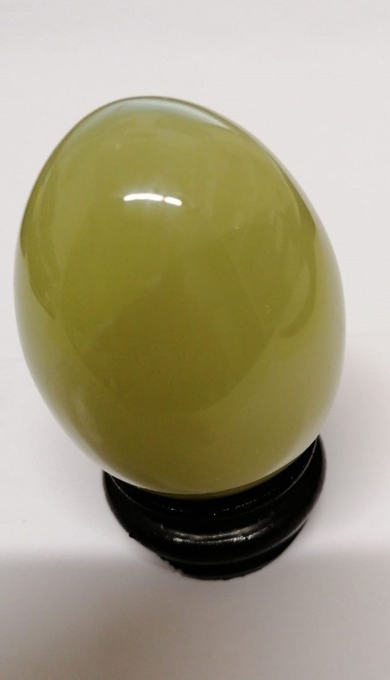 Gläser: Glas-Ei hellgrün – Gebraucht aus Grächen von Hel7890 1