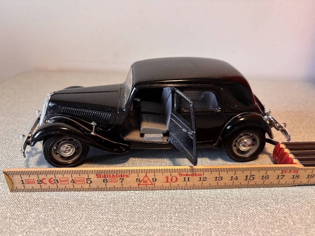 Citroën Voitures modèles: Citroën Oldtimer Modellauto – D'occasion à Zürich par gucks 2
