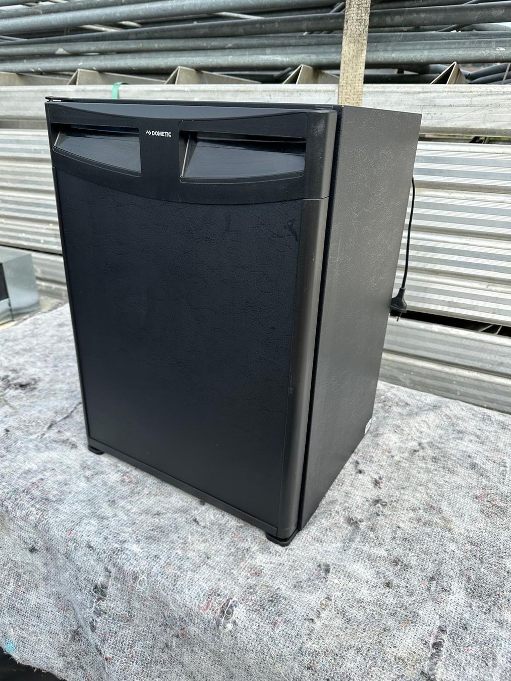 Kühlschrank: Minibar Dometic RH 430 NTE – Gebraucht aus Spreitenbach von Space_X 2