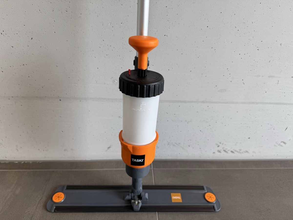 Altro in Apparecchi per la pulizia: TASKI VersaPlus 2.0 Spraymoppgerät – Nuovo (secondo la descrizione) da Wil SG venduto da inn_9tbd 1
