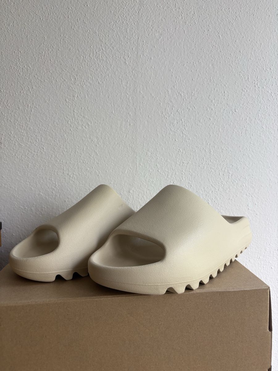 Adidas Scarpe da uomo: Yeezy Slide Bone Grösse 46 – Nuovo (secondo la descrizione) da Stetten SH venduto da mor_pr7f