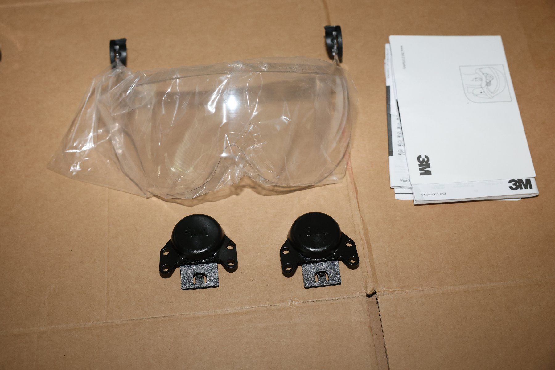 3M Gesichts- und Gehörschutz: 3M SecureFit Schutzhelm X5000 belüftet – Gebraucht aus Zürich von Verkaufen-Schweiz 3