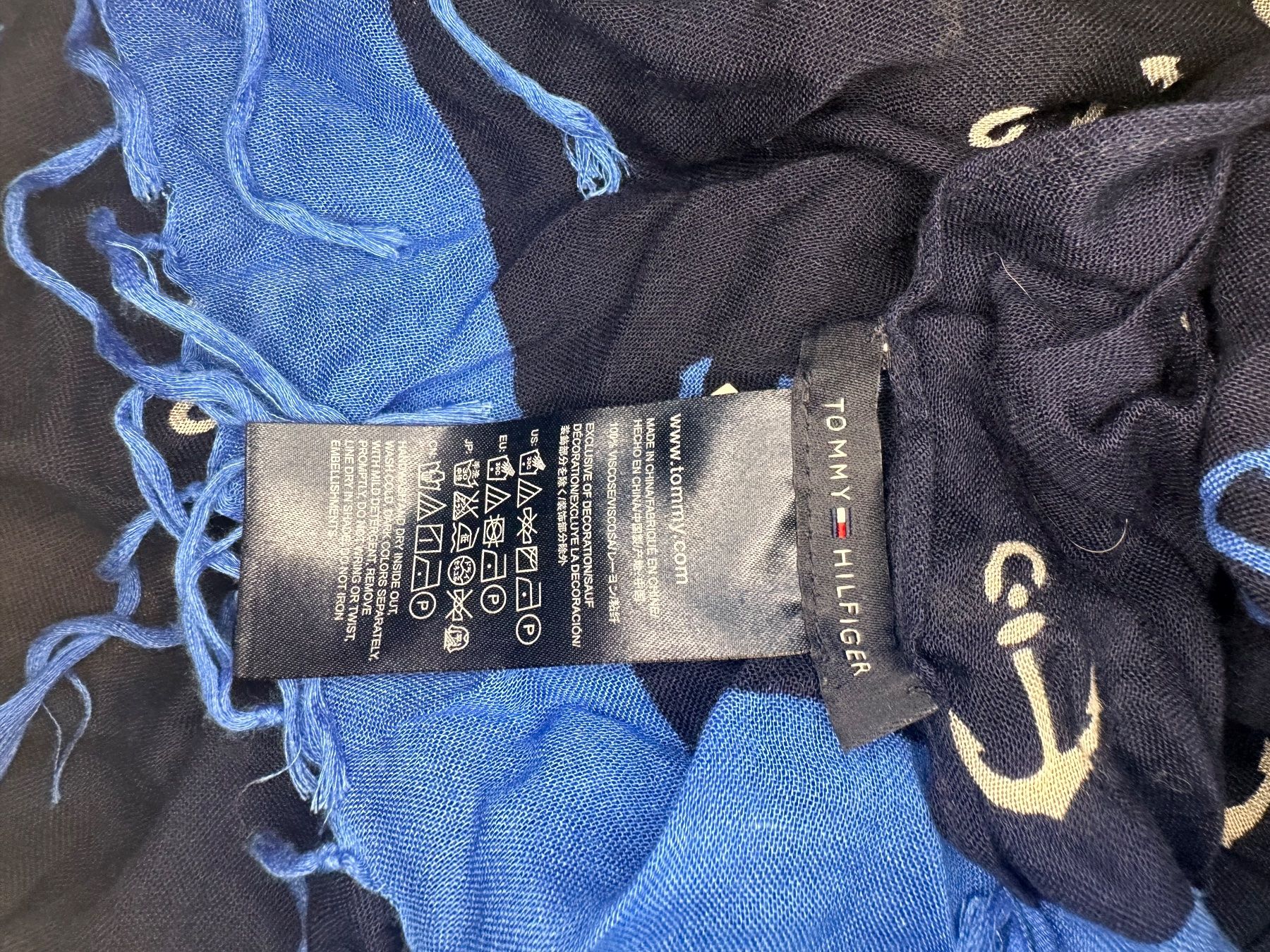 Tommy Hilfiger Foulard & Sciarpe: Hilfiger Schal – Usato da Pfaffhausen venduto da Klaras_second_hand 3