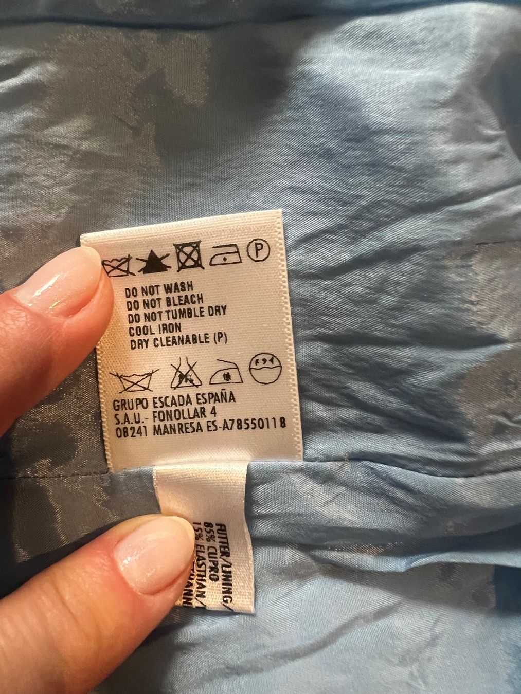 Escada Chemisiers: Escada Blusehemd hellblau – D'occasion à Zürich par sil_wx77 4