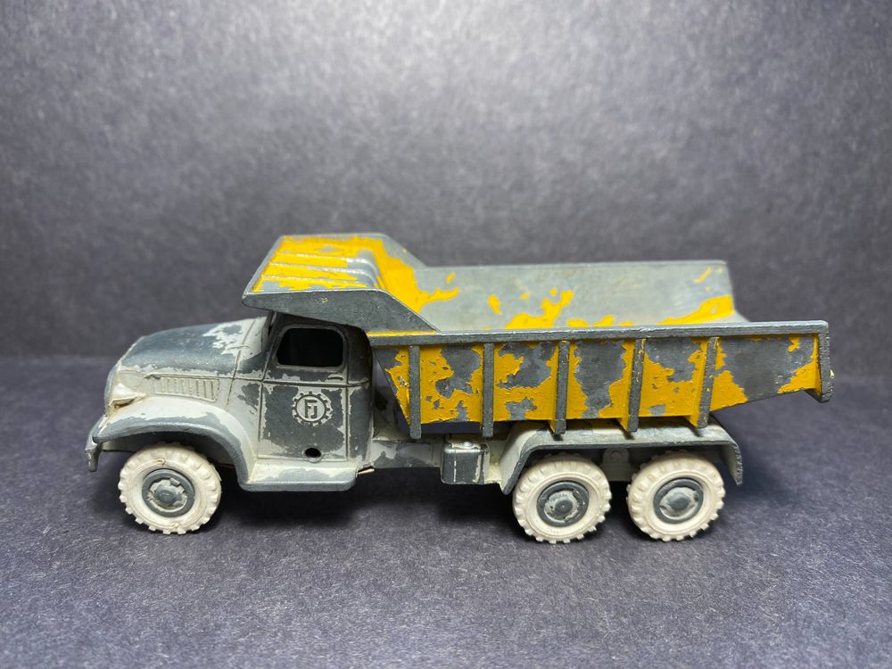Jouets: GMC CCKW Lastwagen Dumper - France Jouet 1:50 – D'occasion à Spiez par Mlandcruiser 1