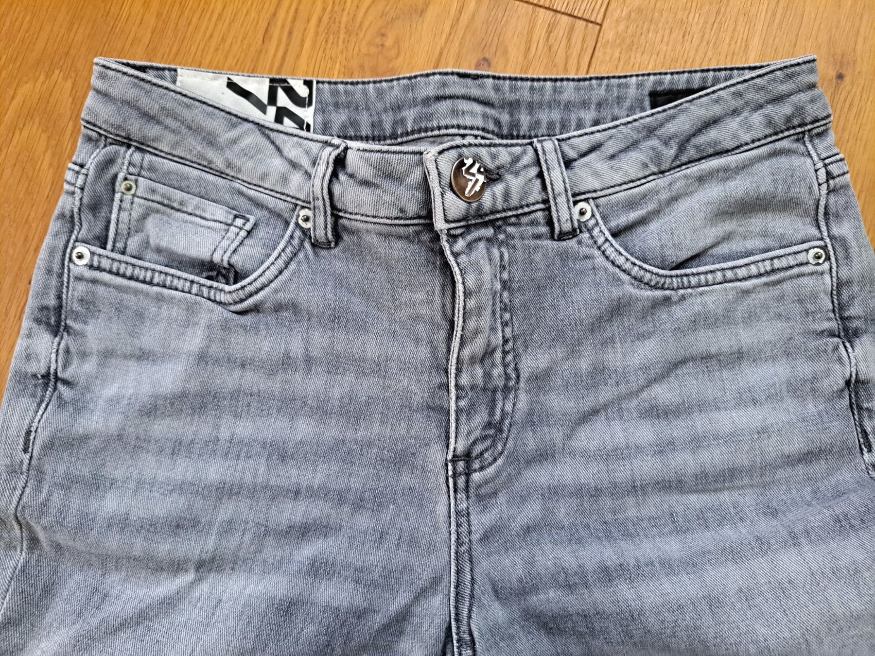 Opus Jeans: Tolle Jeanshose in grau der Marke Opus – Usato da Büren SO venduto da kim_yc8x 3