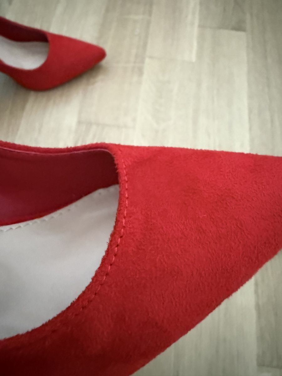 Damenschuhe: Damenschuhe rot Wildleder-Optik – Neu (gemäss Beschreibung) aus Grosswangen von mir_m556 2