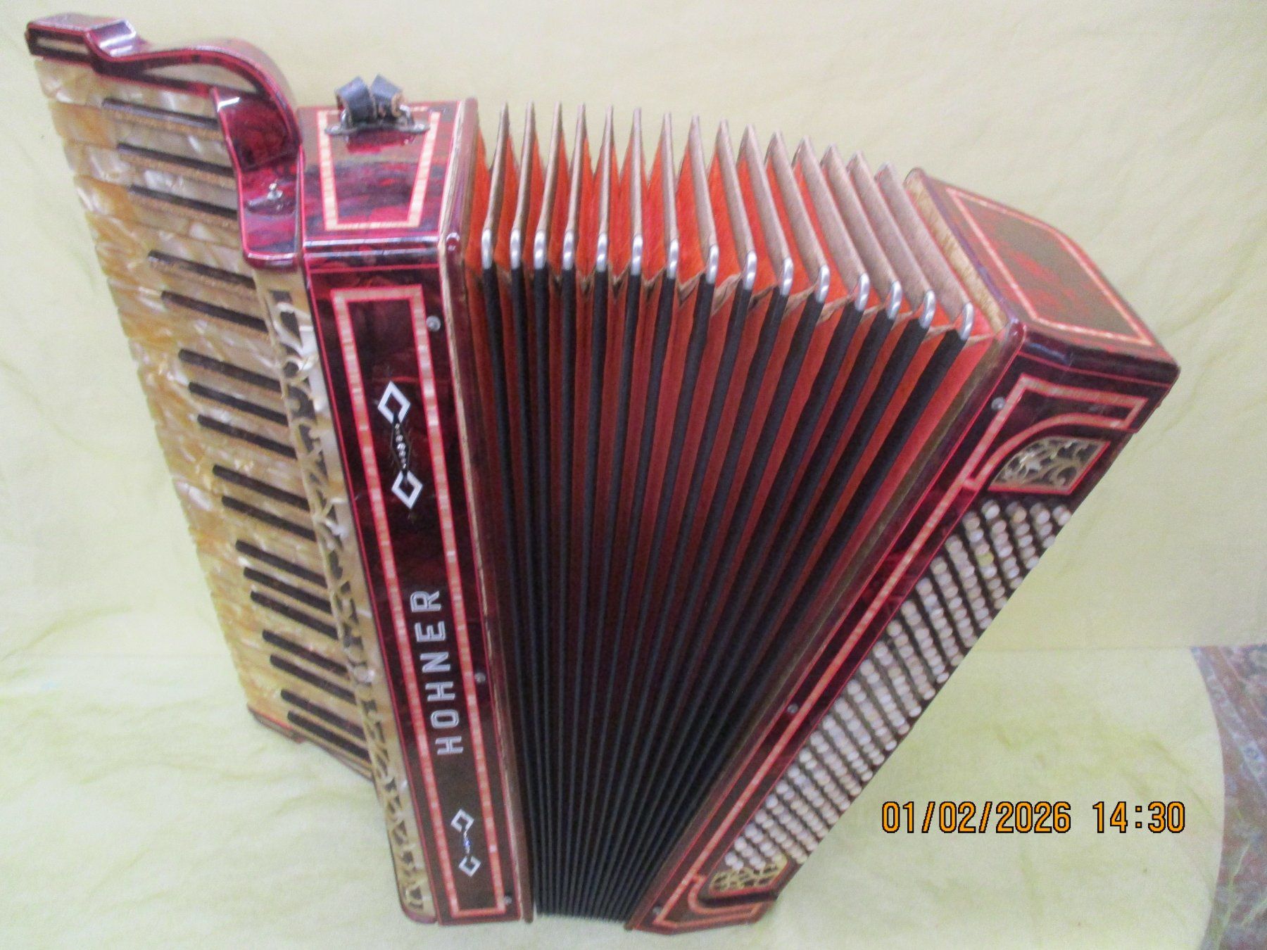 Hohner Musikinstrumente: Akkordeon Hohner Morino 5555 – Gebraucht aus Jegenstorf von Oktavio 4