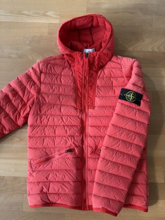Stone Island Herren Daunenjacke rot Grösse M 
