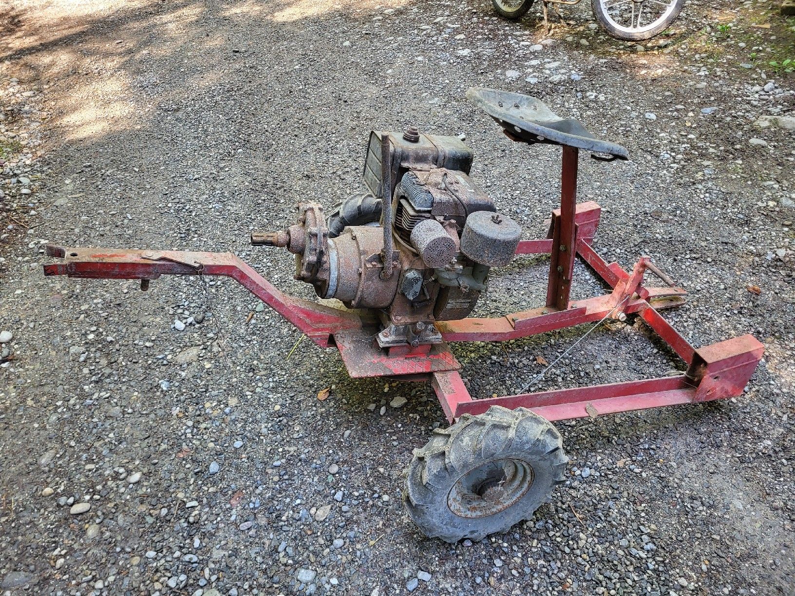 Moteurs: Motor Briggs and Stratton – Défectueux à Oberdiessbach par chr_h728