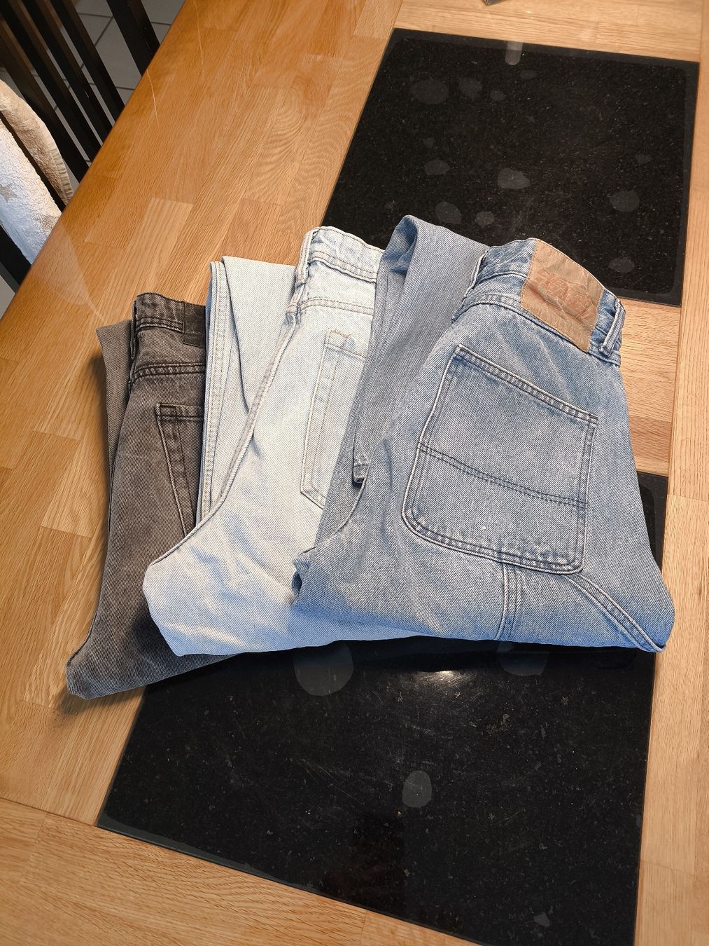 Jeans: 3-er Pack Jeans Gr.28/30 – Usato da Burgdorf venduto da Ropajesi