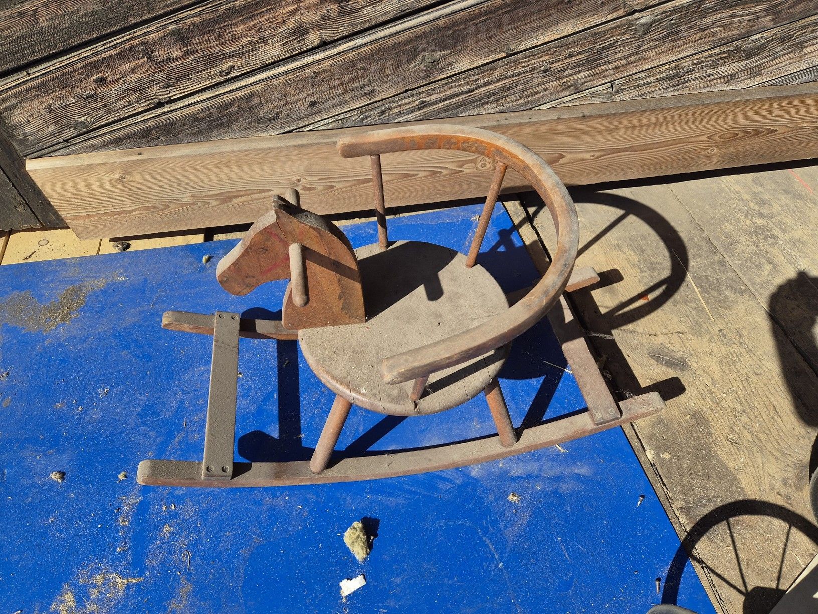 Giocattoli: Cheval à bascule ancien en bois – Usato da Farvagny-le-Grand venduto da CollectibleWatches
