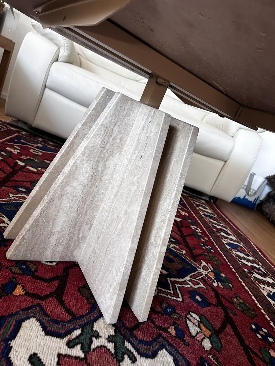 Tavoli: Tisch massiv (Stein) – Usato da Horgen venduto da Syman6 2