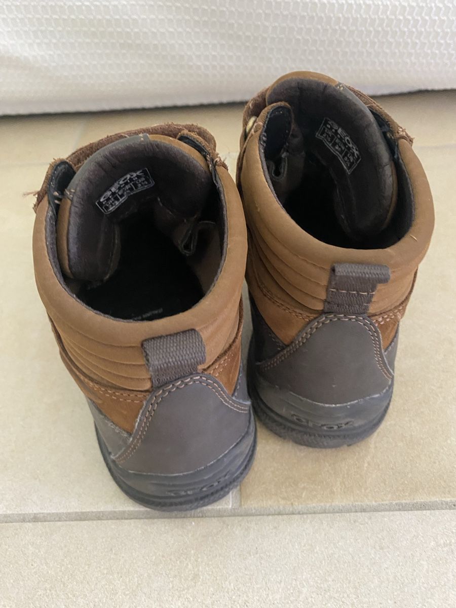 Geox Scarpe per ragazzi: Geox halbhohe Schuhe Grösse 35 – Usato da Grasswil venduto da pp7830 4