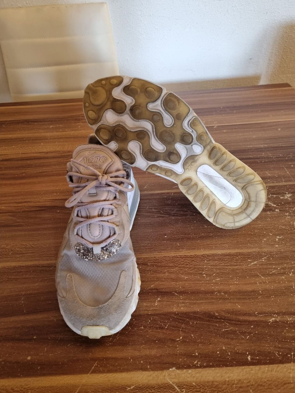 Nike Damenschuhe: Nike air max 270 react, 40.5 – Gebraucht aus Bernex von couscous03 2