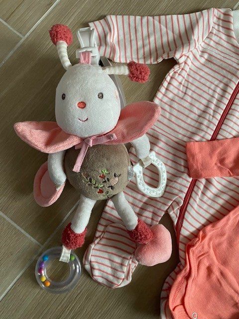 Lotti & Set di vestiti: neues Baby Geschenk-Set Gr. 56 – Nuovo (secondo la descrizione) da Staufen venduto da Nasli 1