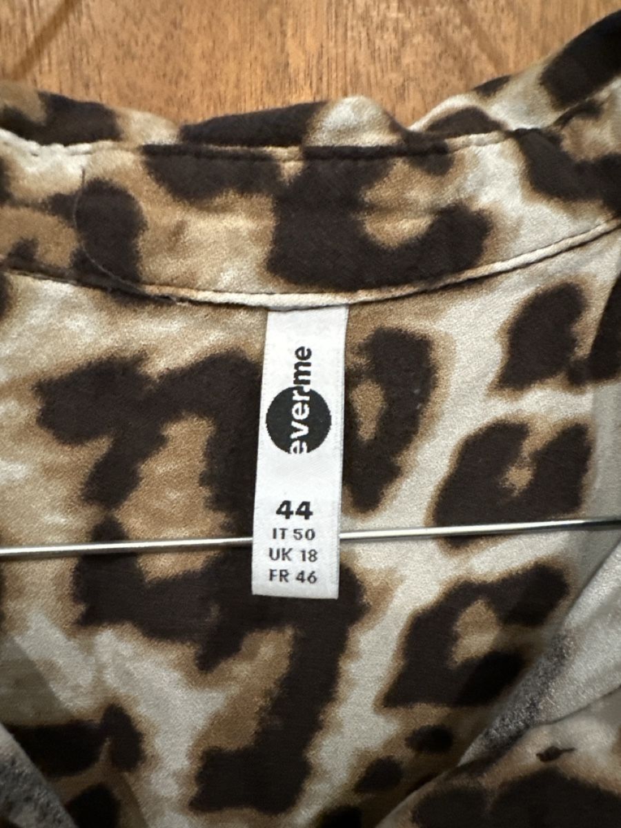 Tops: Top Damen Leopardprint Grösse 44 neuwertig – Neu (gemäss Beschreibung) aus Reinach BL von wen_7bl7 1