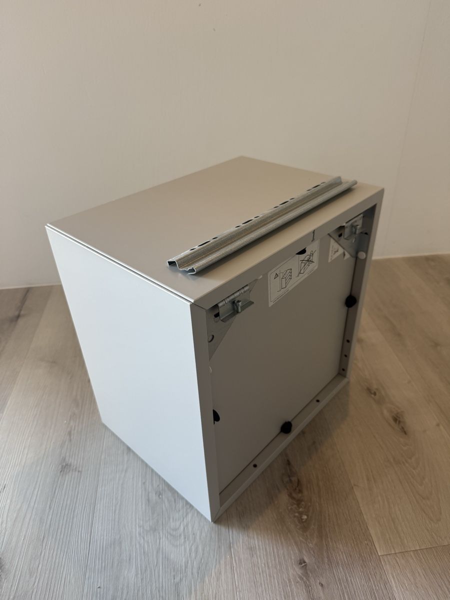 Ikea Regale: Ikea Eket Wandregal – Gebraucht aus Thayngen von mirjambuehrer 1