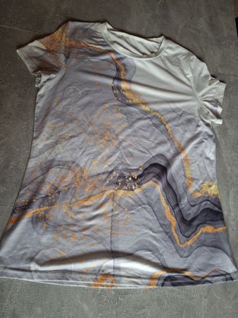 T-shirt taille M imprimé abstrait