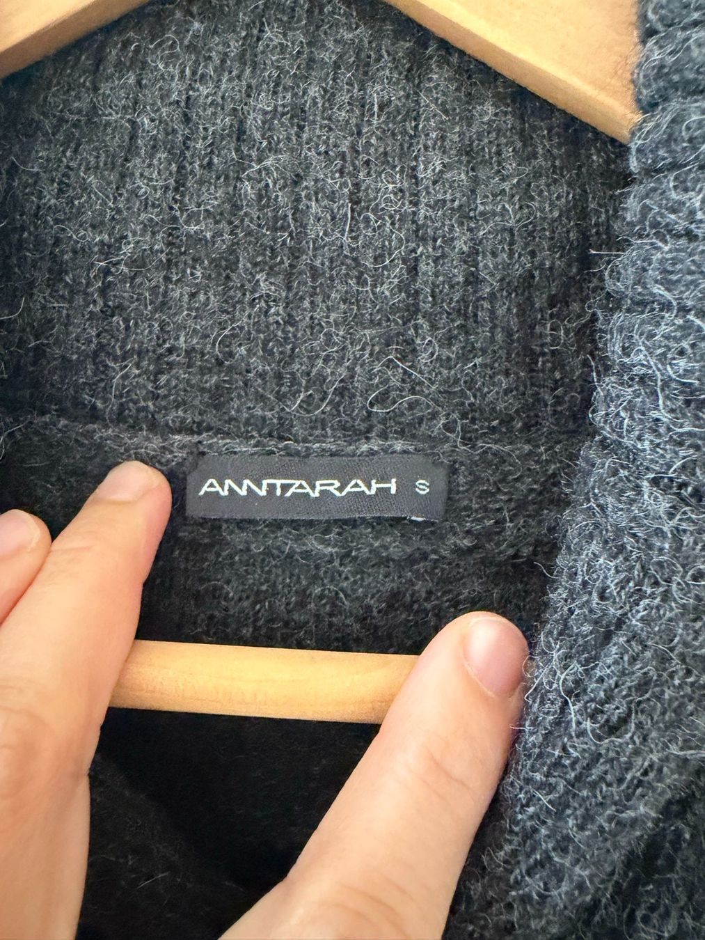 Pullover & Sweatshirts: ANNTARAH Pullover anthrazit, 100% Babyalpaka, S – Gebraucht aus Neukirch an der Thur von foundby. 1
