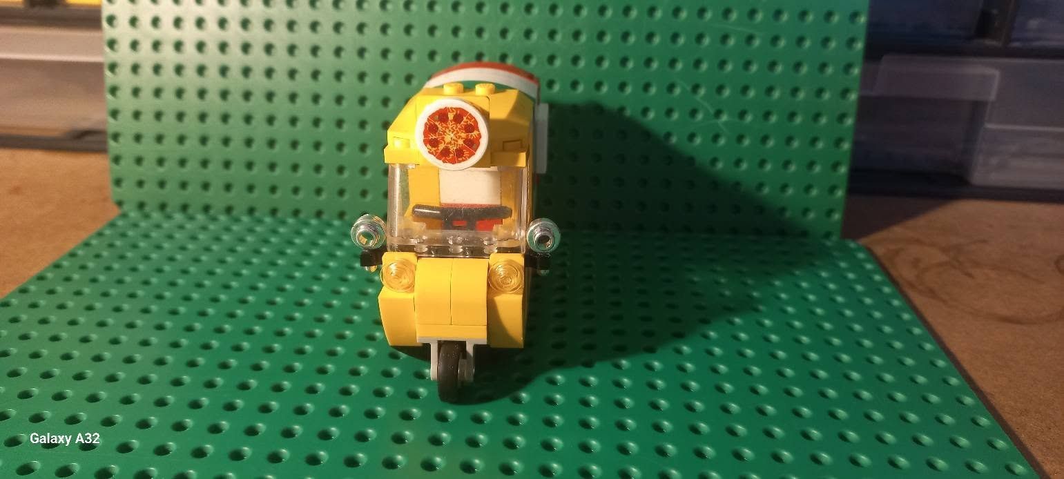 Lego Spielzeuge: Le livreur de pizza Lego – Gebraucht aus La tour de treme von Legocreation82 3
