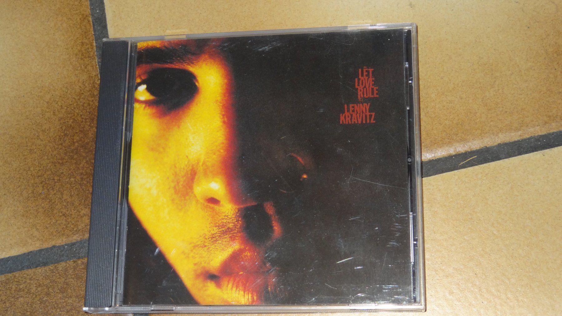 CD: Lenny Kravitz - Let Love Rule CD – Usato da Olten venduto da Disc-Ausverkauf