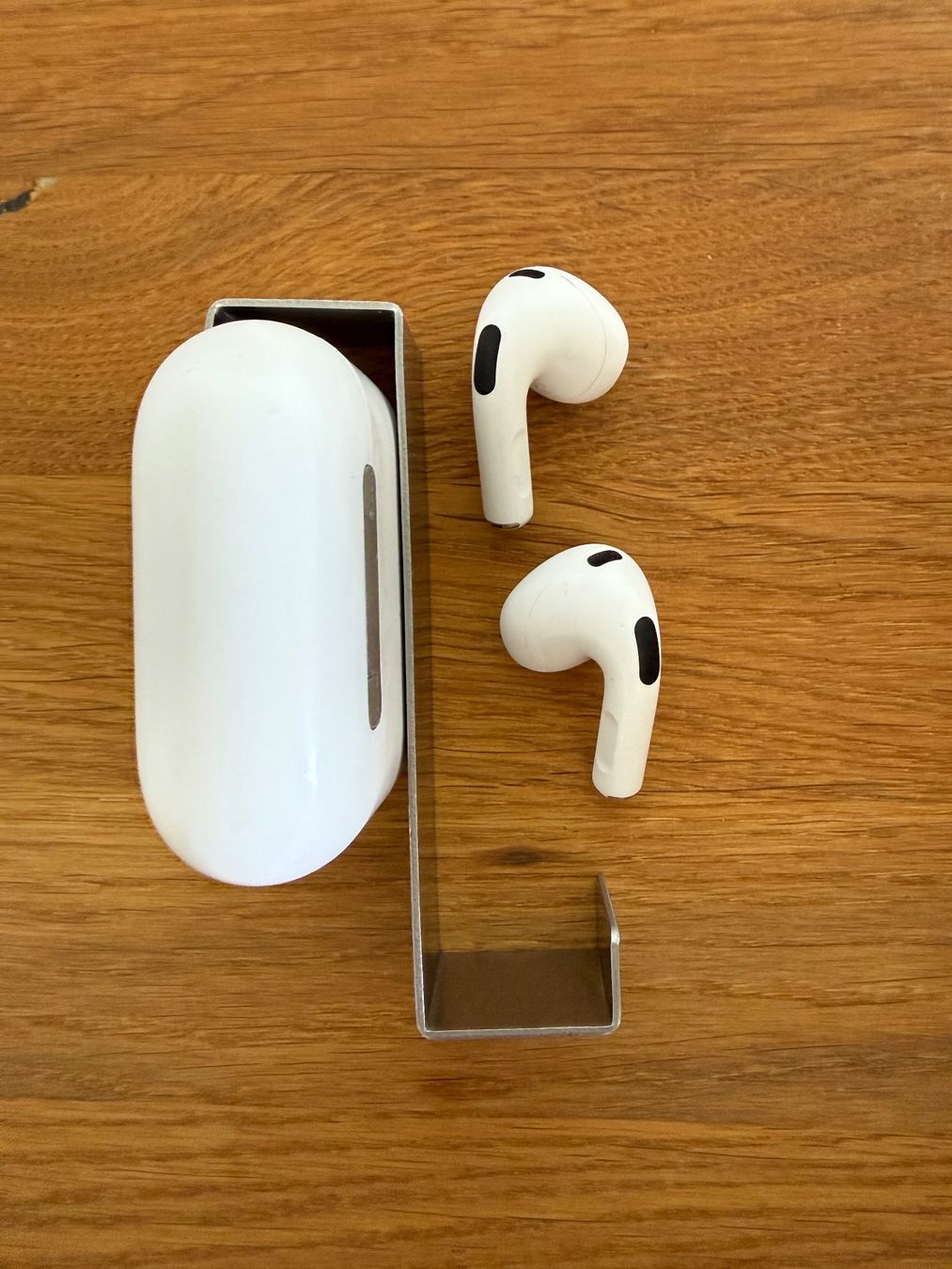 Apple Cuffie: APPLE AirPods 3 – Usato da Lausanne venduto da Nine1982 5